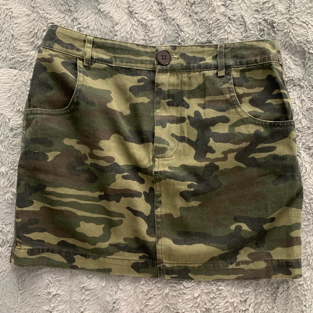 Camo skirt